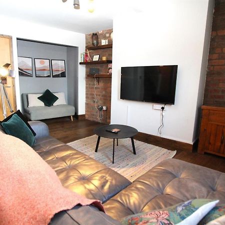 Large New-York Style Penthouse Apartment In Leeds City Centre With Contactless Check In Kültér fotó